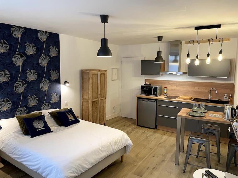 Alp Chartres - Cosy Studio Au Coeur De Chartres Avec Parking Exteriör bild